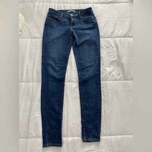 Women’s Super Skinny Levi’s 29